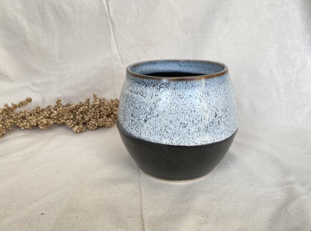 Handmade Ceramic Planter Pot: Decorative Pottery