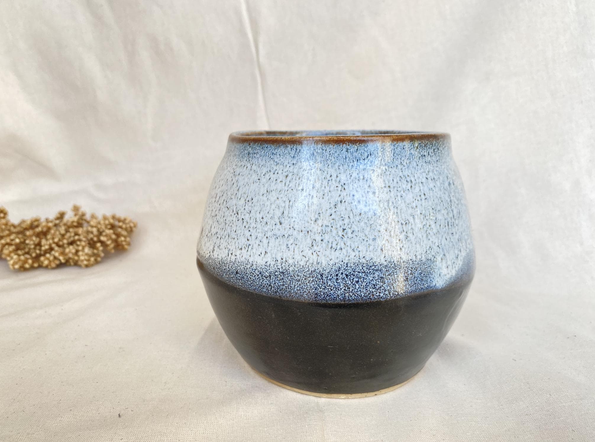 Handmade Ceramic Planter Pot: Decorative Pottery